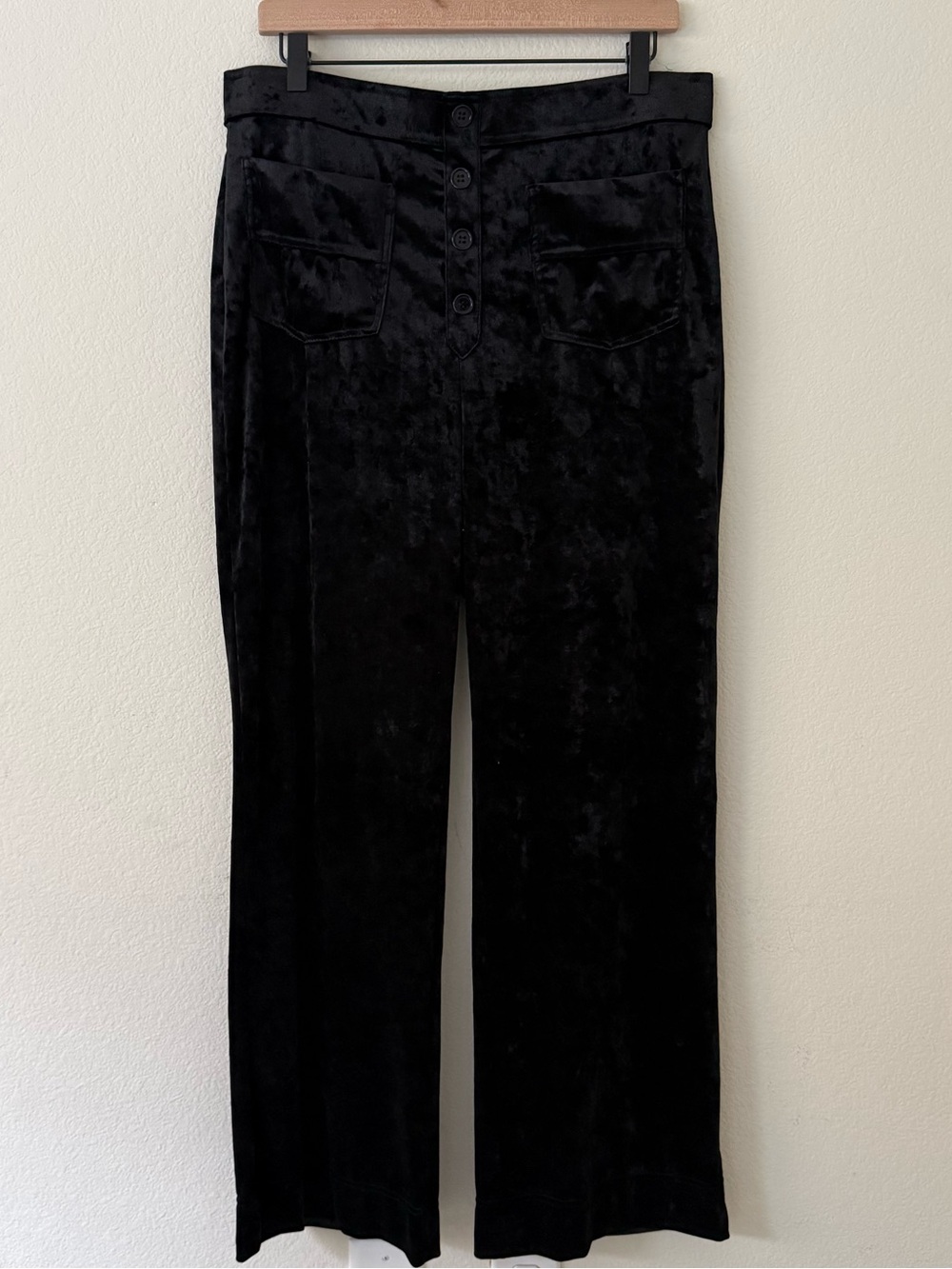 Halara NWT Black velvet wide leg trousers with front pockets and button detail. - Picture 4 of 14